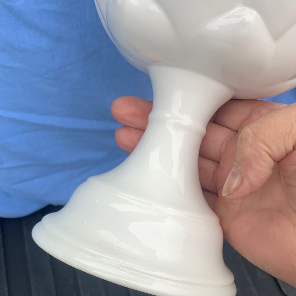 White Ceramic Artichoke Pedestal Accent - Picture 3 of 4